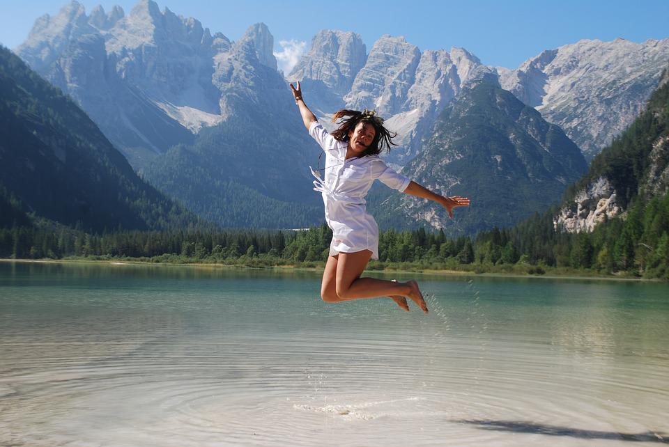 girl-jumping-for-joy-3849870_960_720.jpg