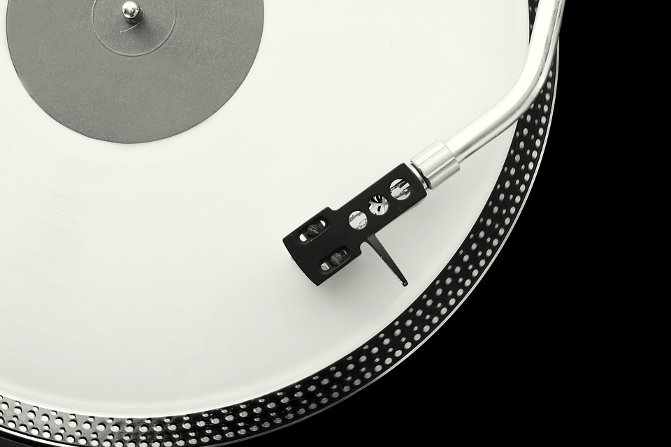 turntable-2157300_960_720.jpg